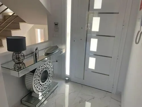 Casa Ambiente - Topausgestattetes Haus In Strandnaehe Calp