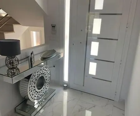 Casa Ambiente - Topausgestattetes Haus In Strandnaehe Calpe